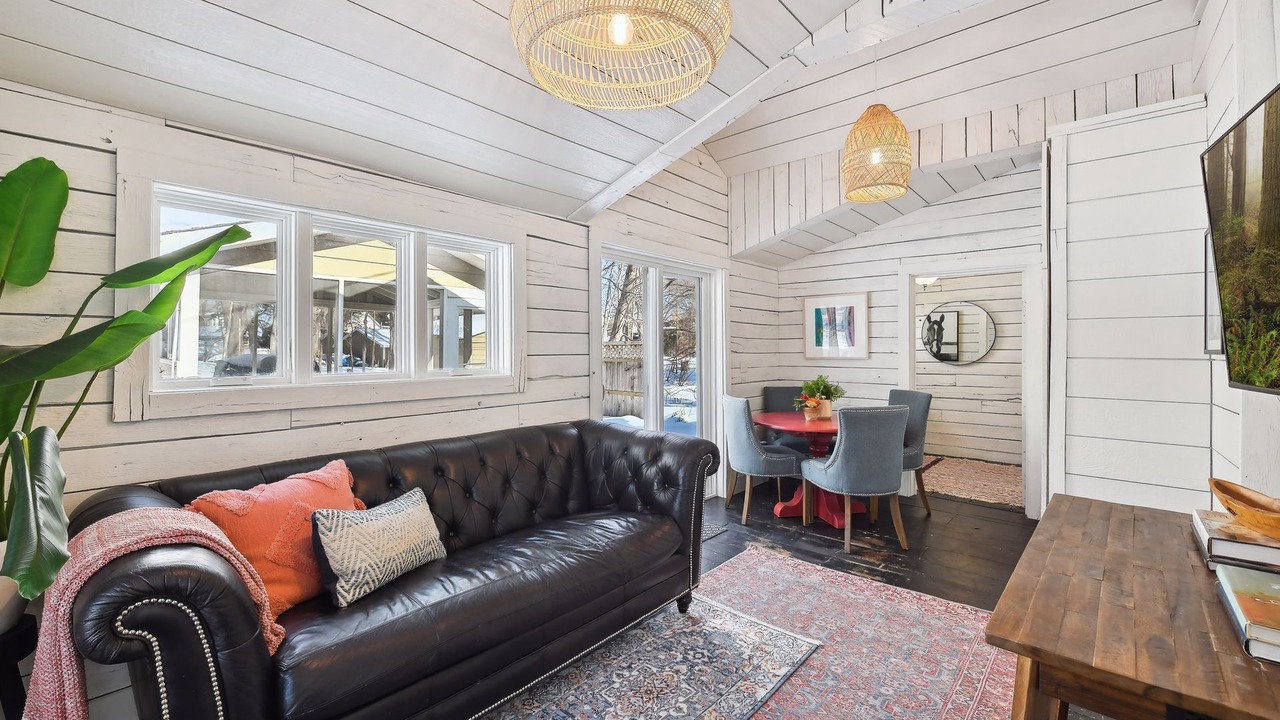 Photo of Livingroom in Tonka Bay