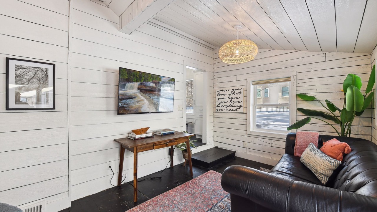 Photo of Livingroom in Tonka Bay