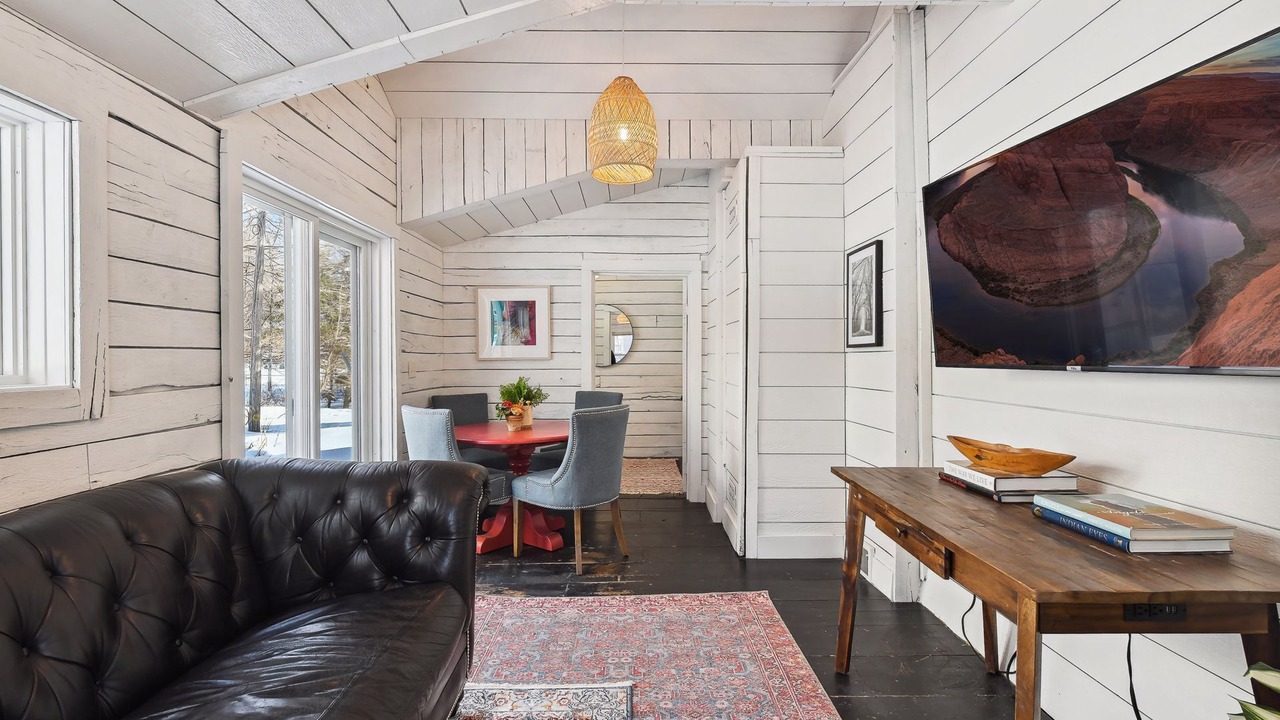 Photo of Livingroom in Tonka Bay