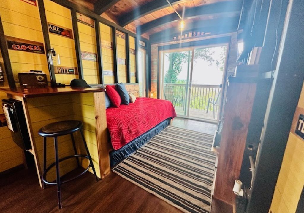 Photo of Bedroom in Lake City