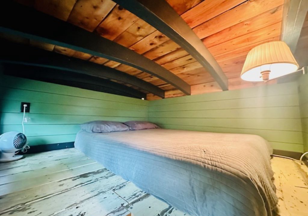 Photo of Bedroom in Lake City