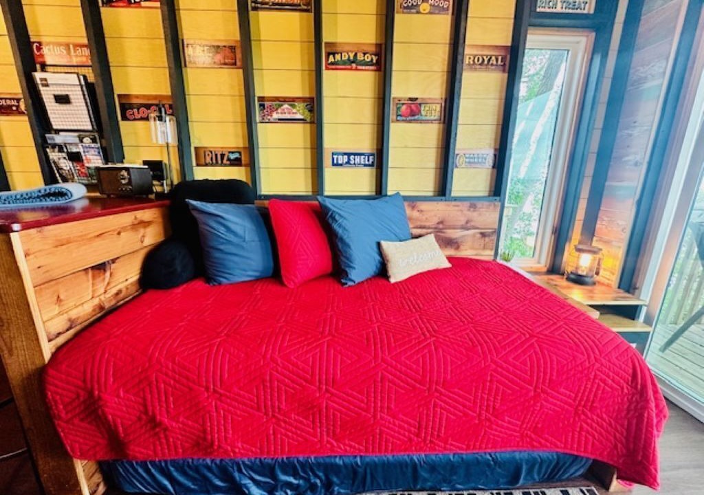 Photo of Bedroom in Lake City