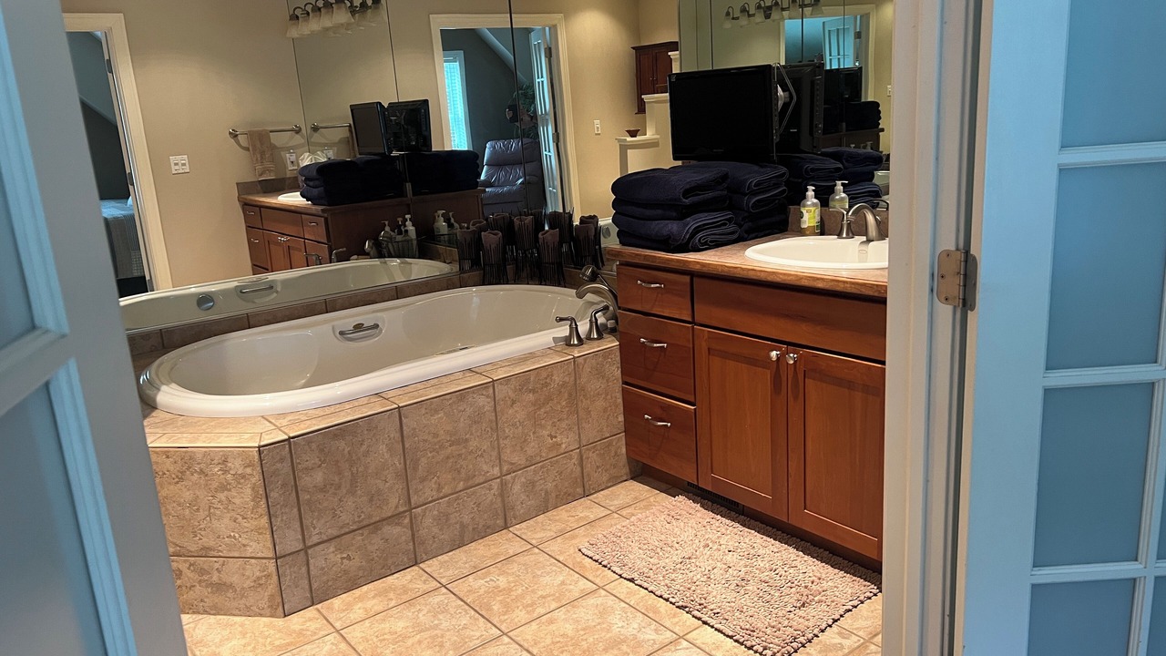 Photo of Bathroom in Drayton Plains