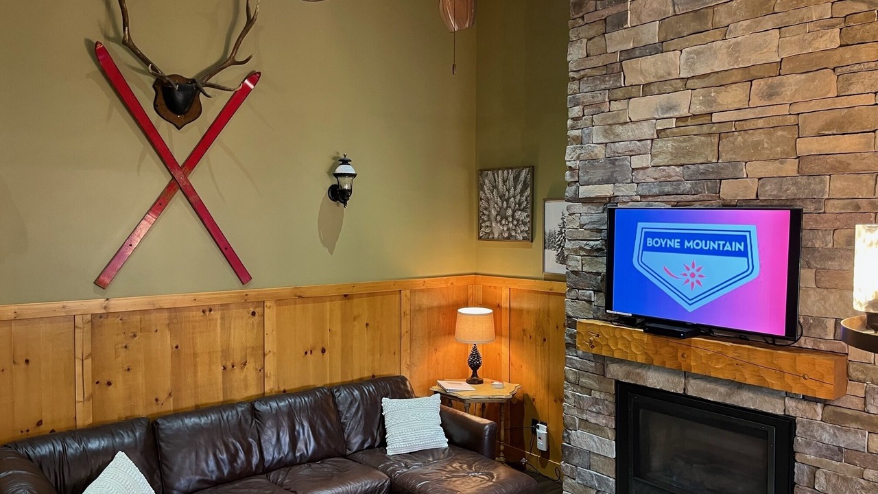Photo of Livingroom in Boyne Falls