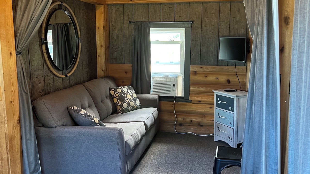 Photo of Livingroom in Port Austin