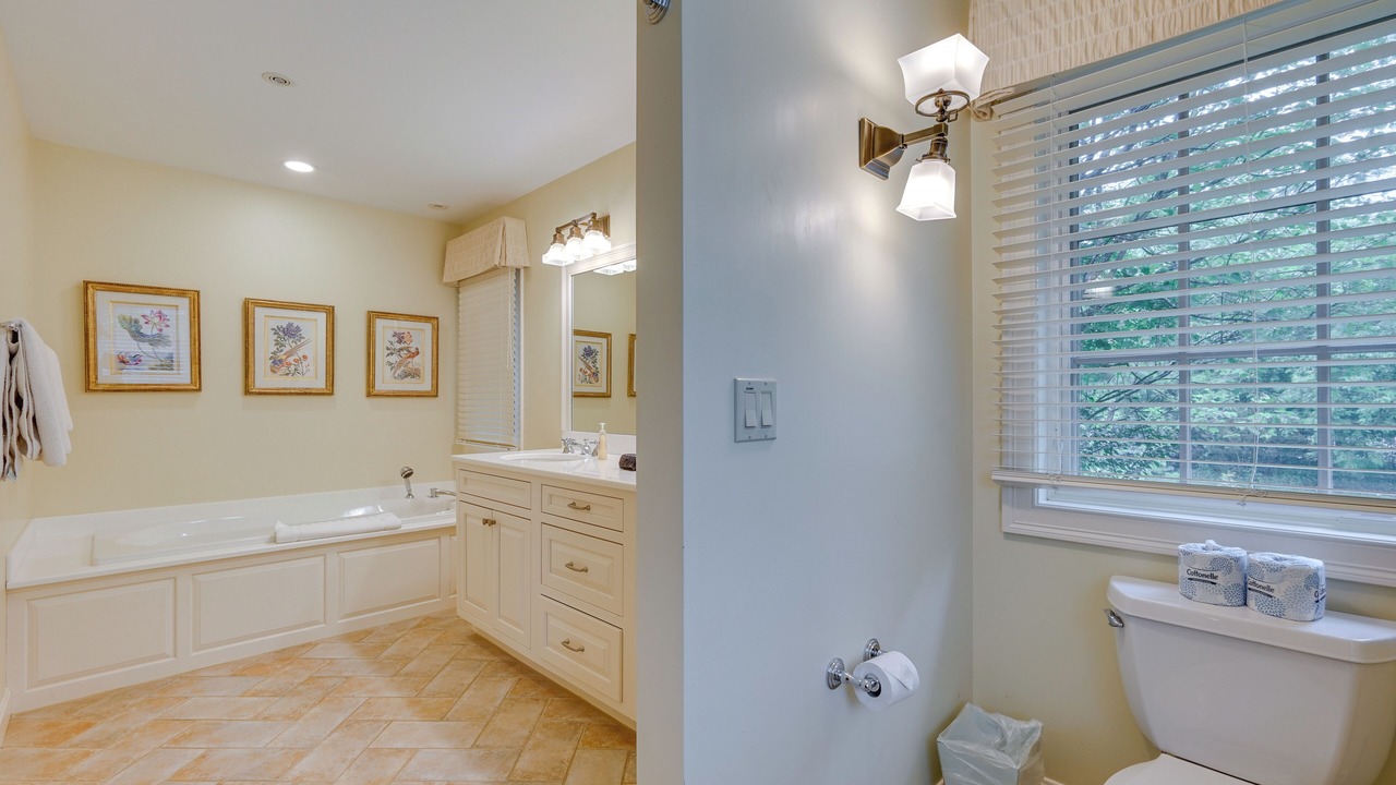 Photo of Bathroom in Williamstown
