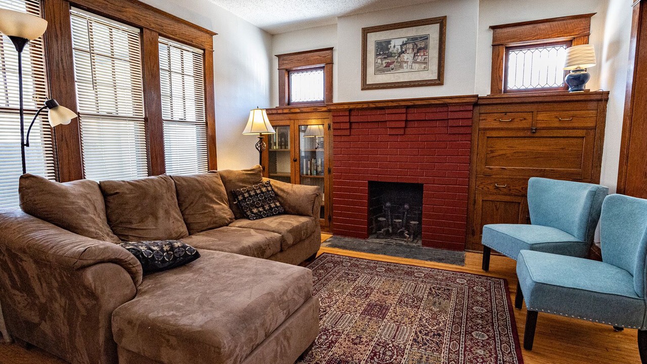 Photo of Livingroom in Midway