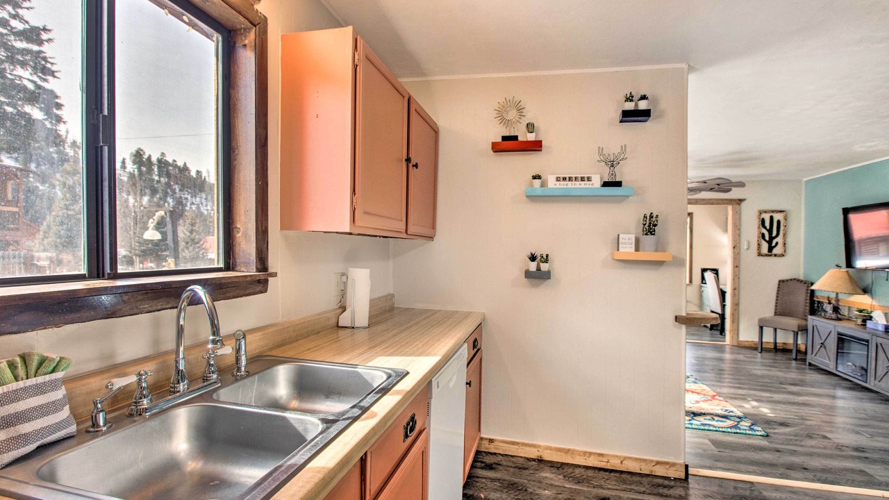 Photo of Kitchen in Red River