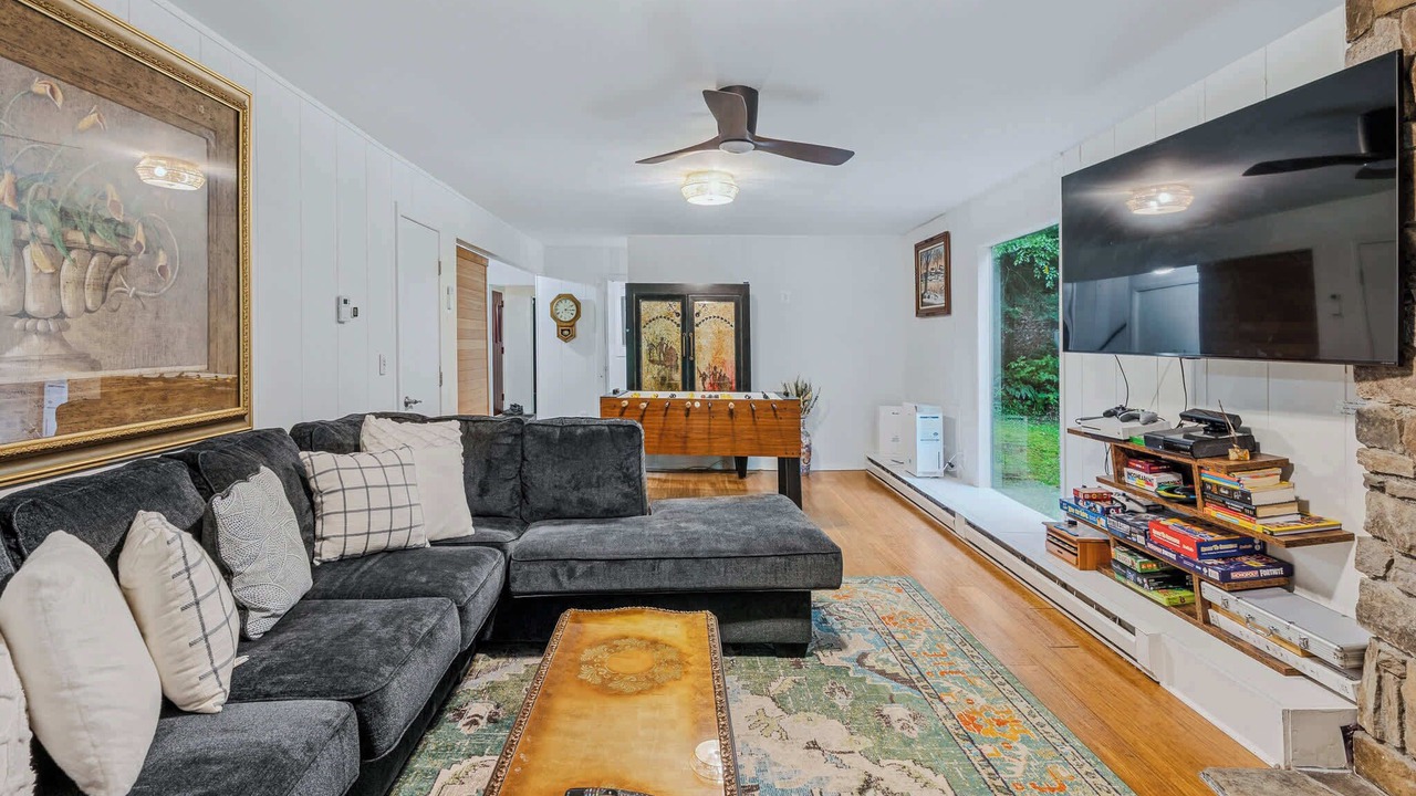 Photo of Livingroom in West Hartford