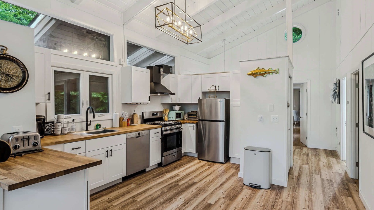 Photo of Kitchen in West Hartford