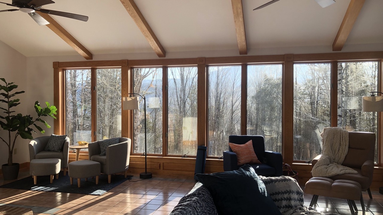 Photo of Livingroom in East Burke