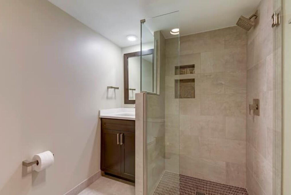 Photo of Bathroom in Mound