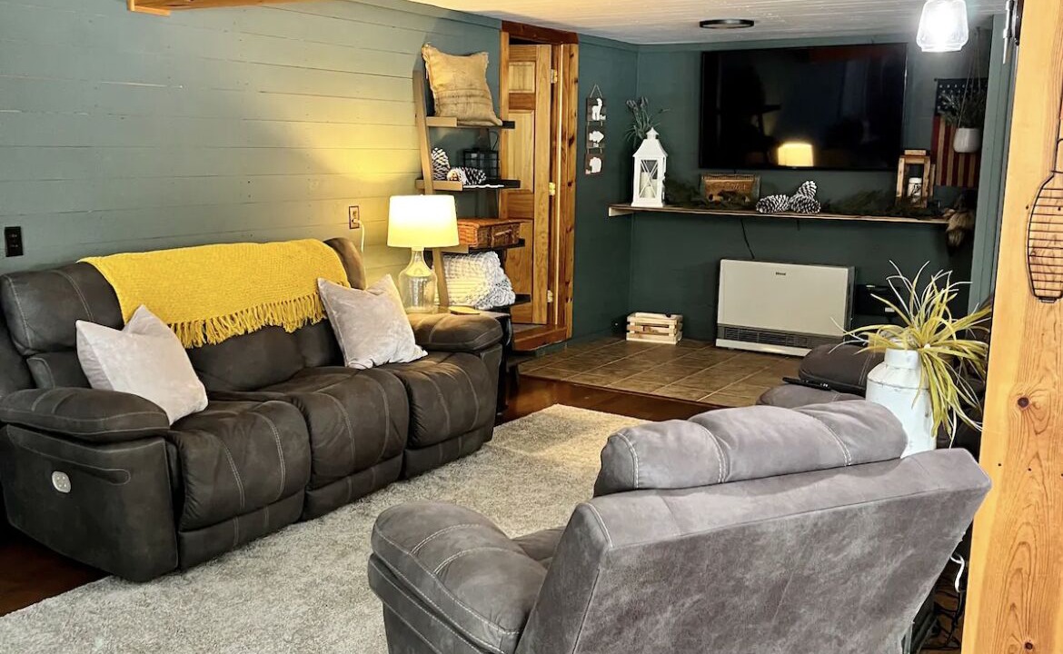 Photo of Livingroom in Lawrenceville