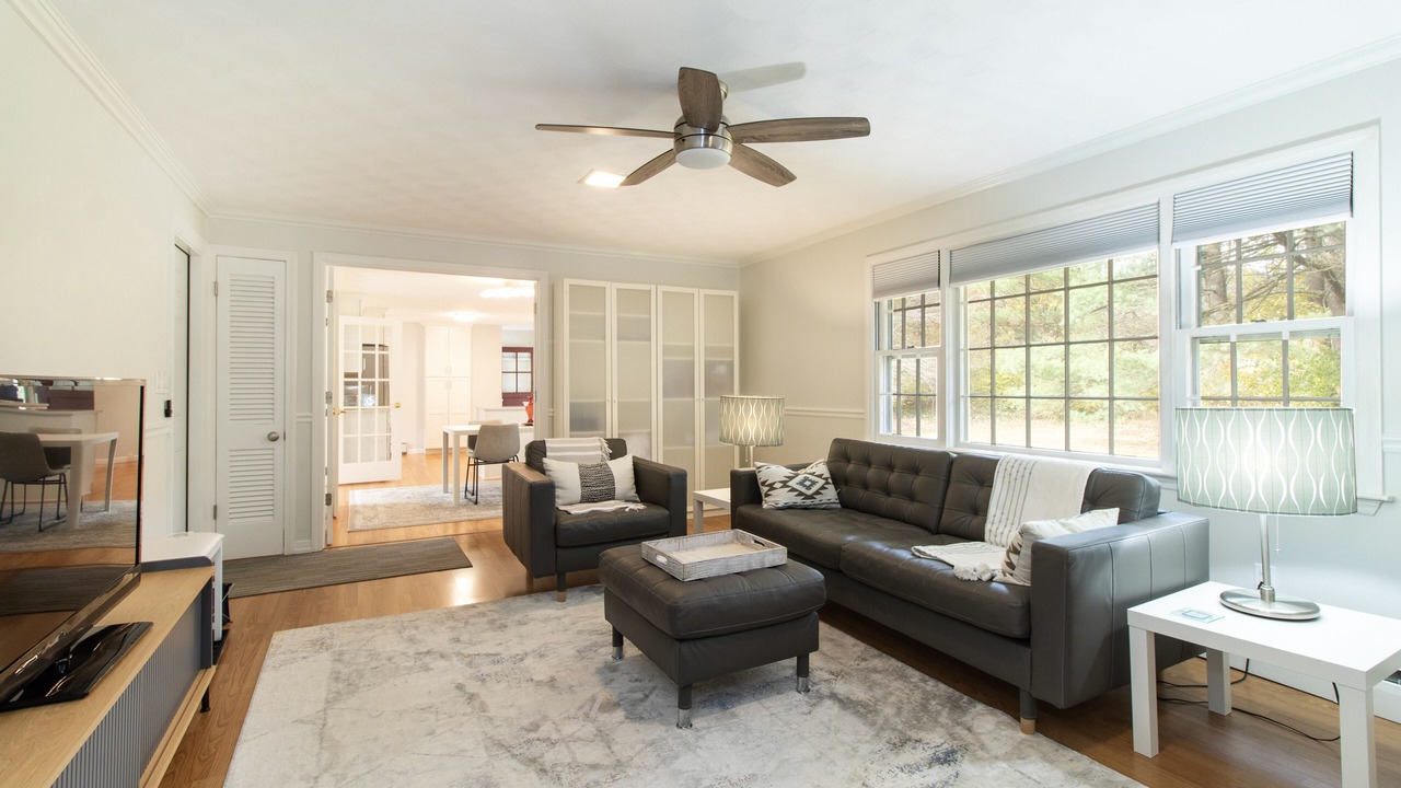 Photo of Livingroom in Avon