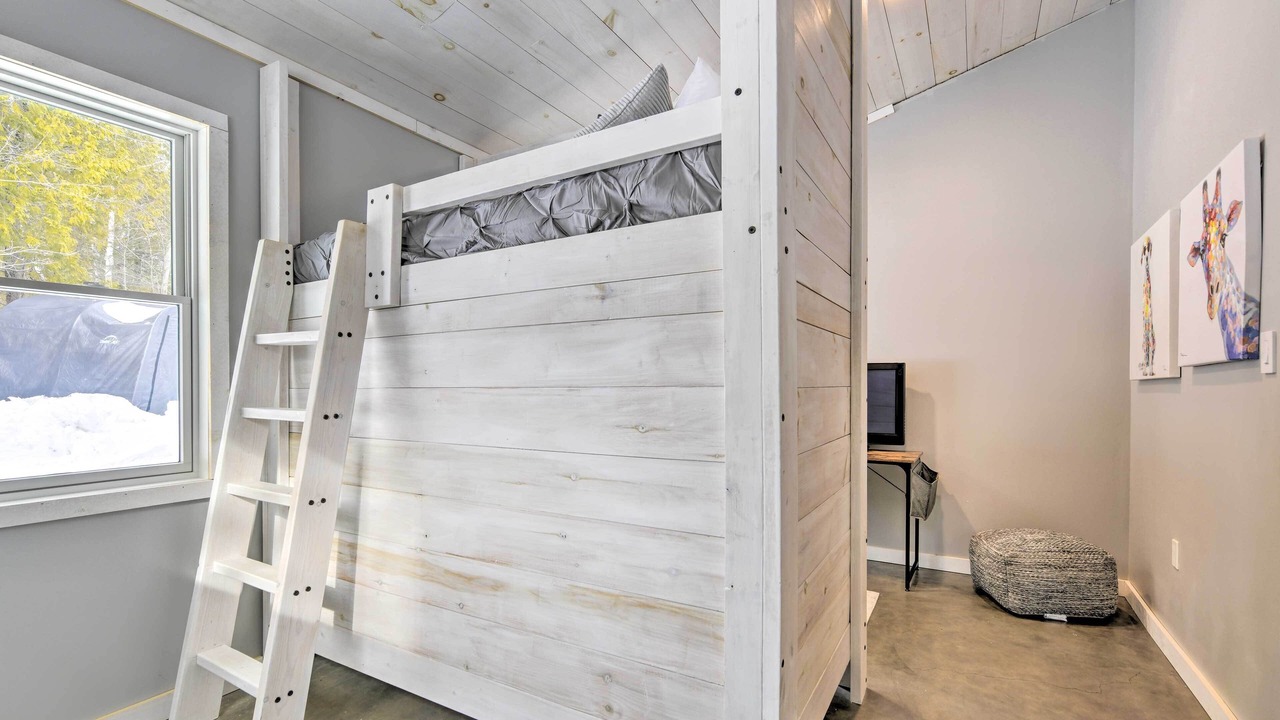 Photo of Bedroom in North Pole