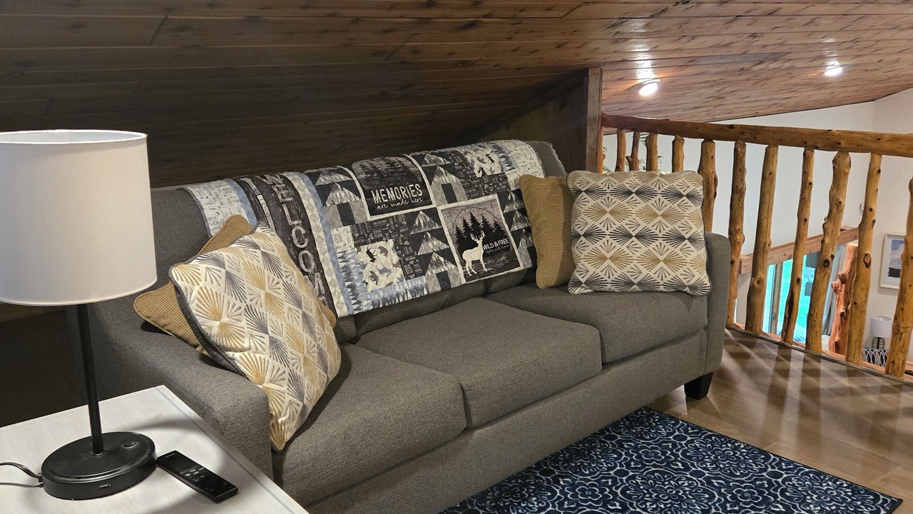 Photo of Livingroom in Benton County