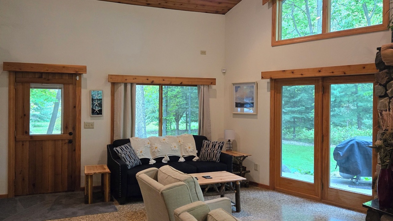Photo of Livingroom in Benton County
