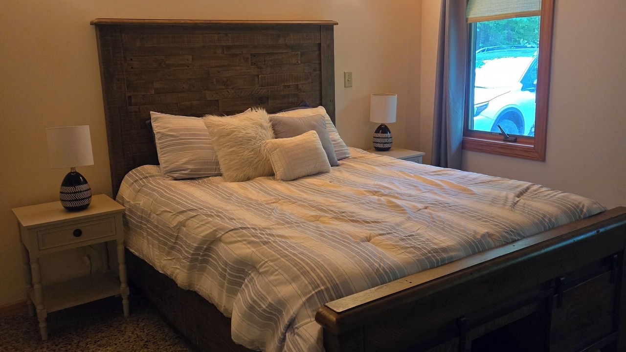 Photo of Bedroom in Benton County