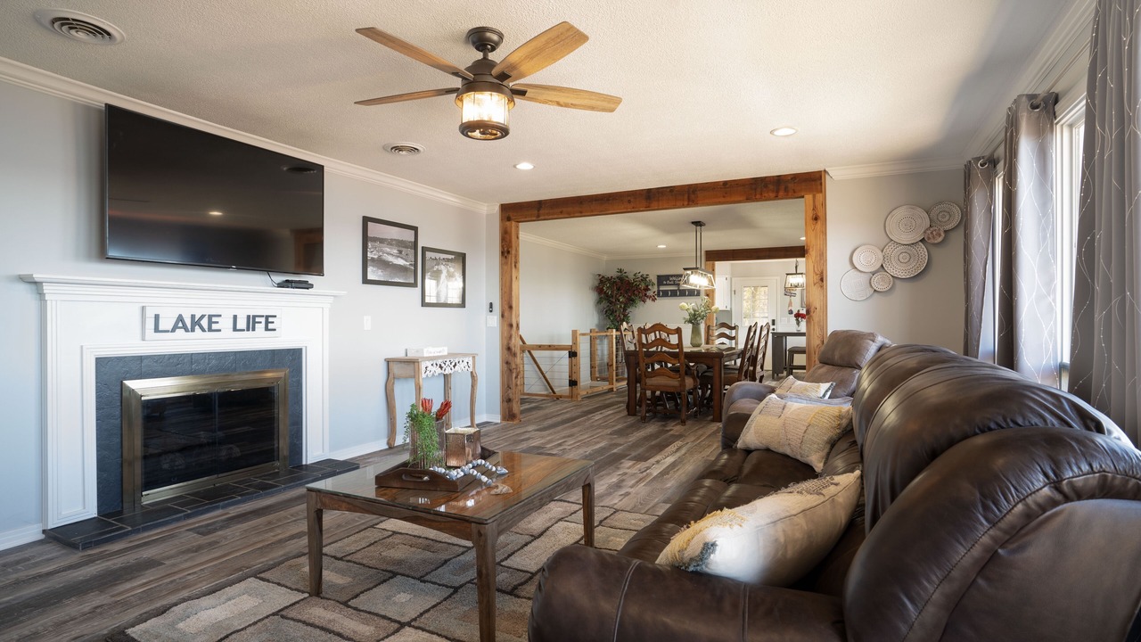 Photo of Livingroom in Lakeview