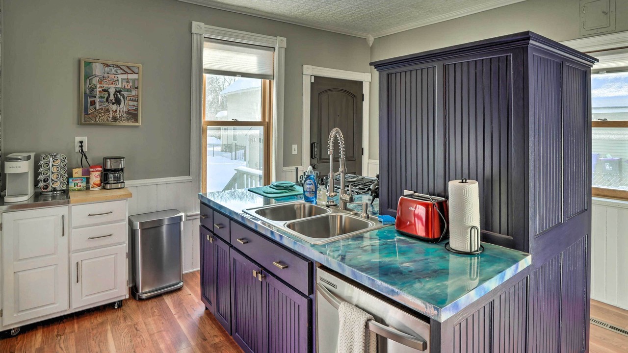 Photo of Kitchen in Summit - University