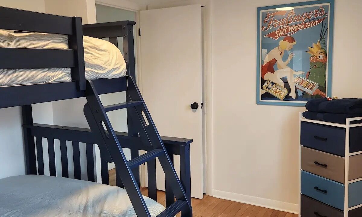 Photo of Bedroom in Lakeside