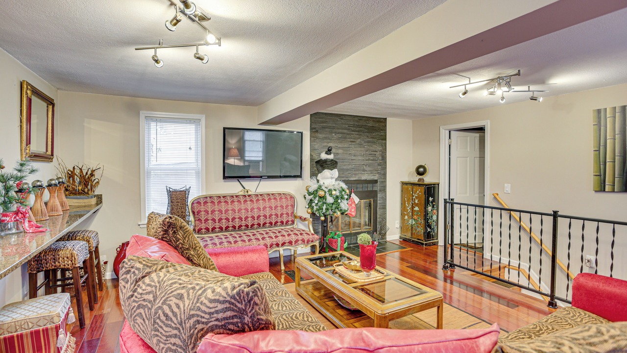 Photo of Livingroom in Golden Valley