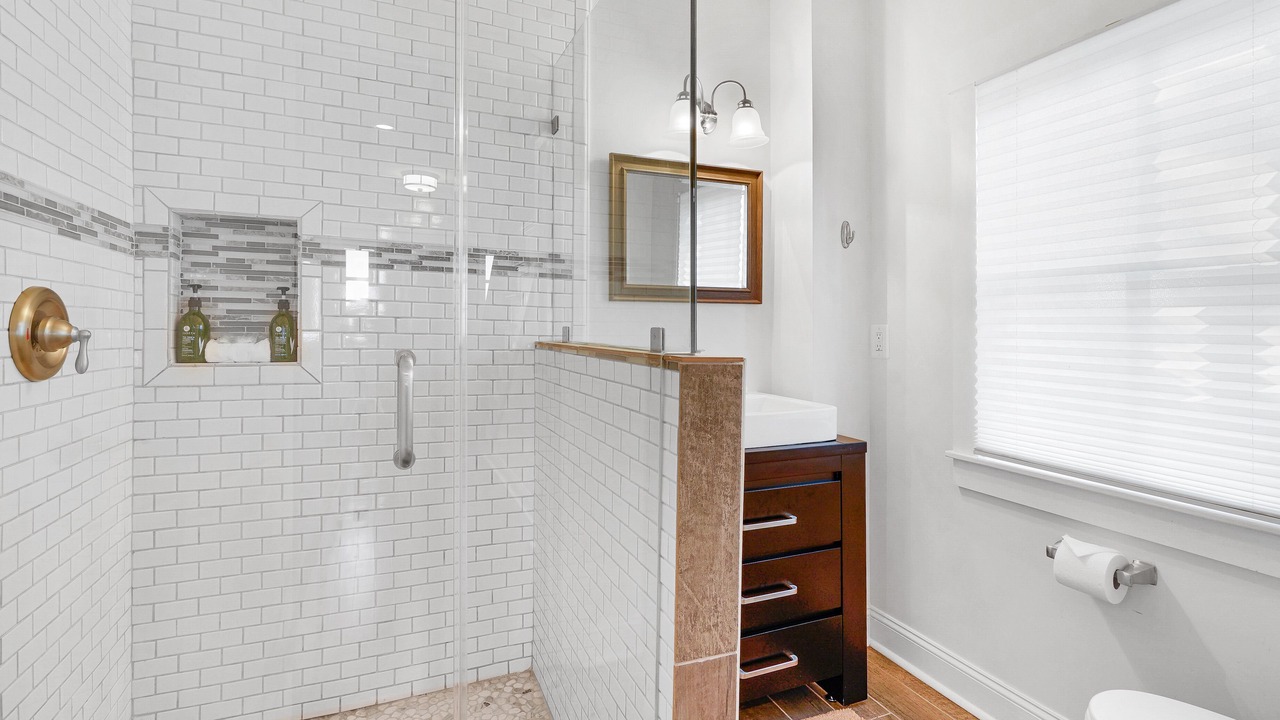 Photo of Bathroom in Leesburg's Old and Historic District