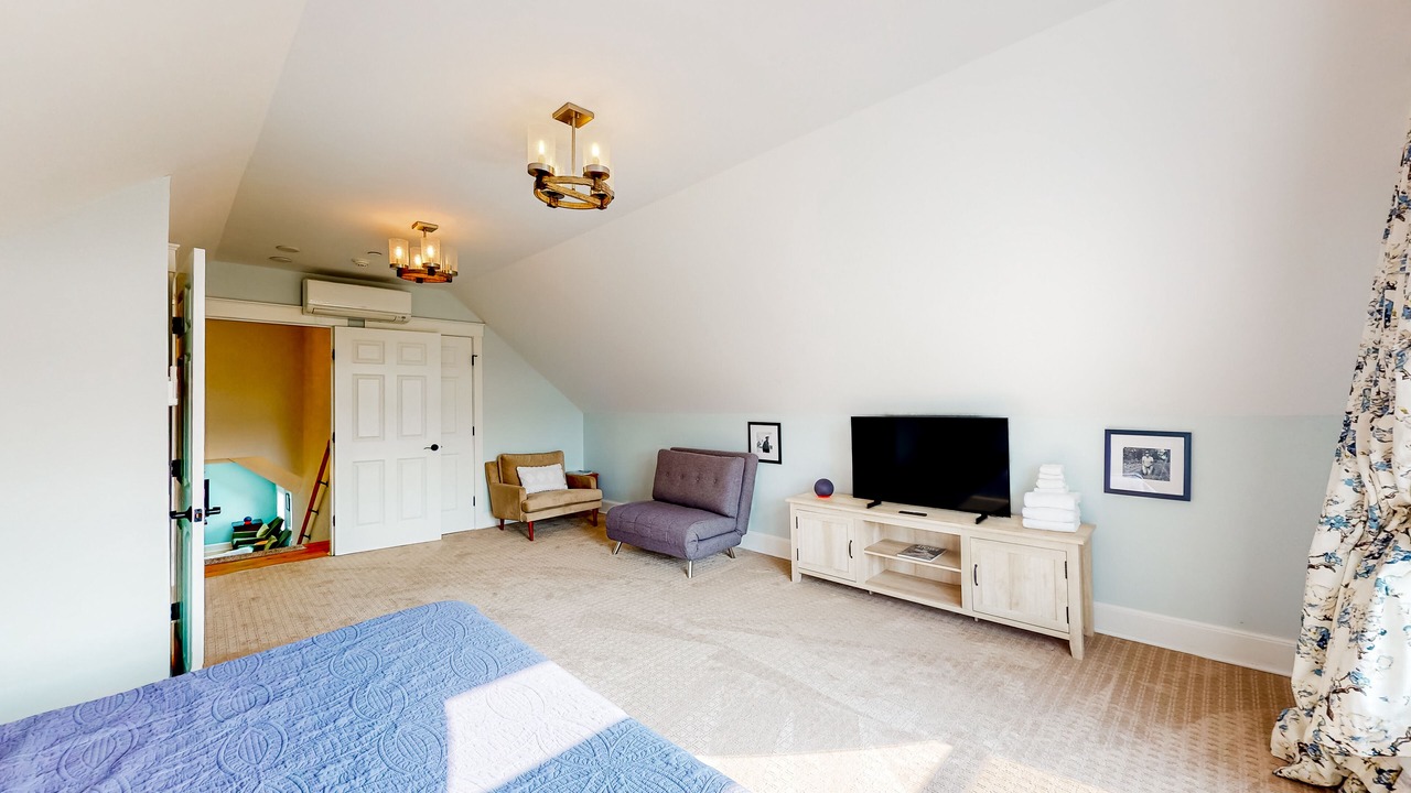 Photo of Bedroom in Waterbury Center