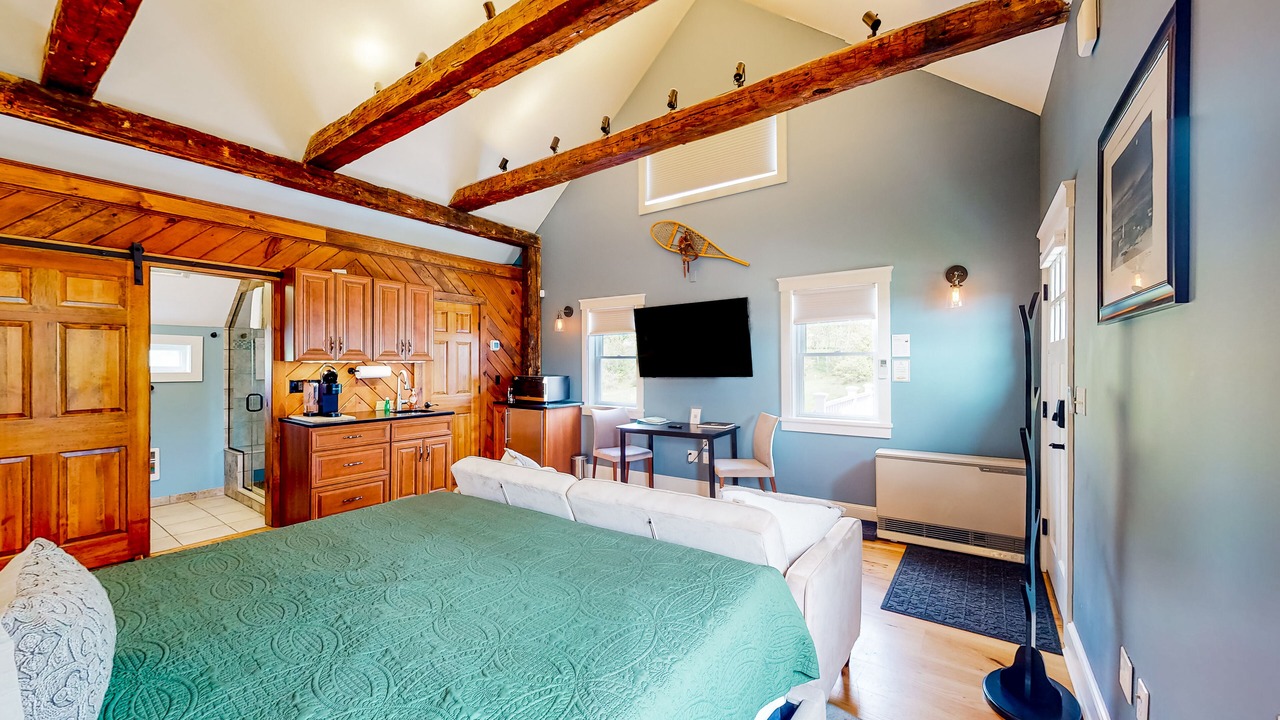 Photo of Bedroom in Waterbury Center