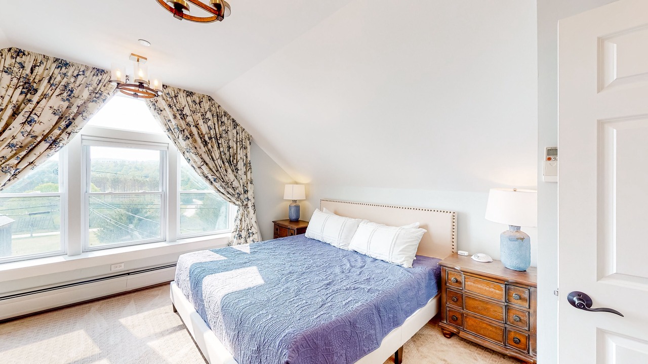 Photo of Bedroom in Waterbury Center