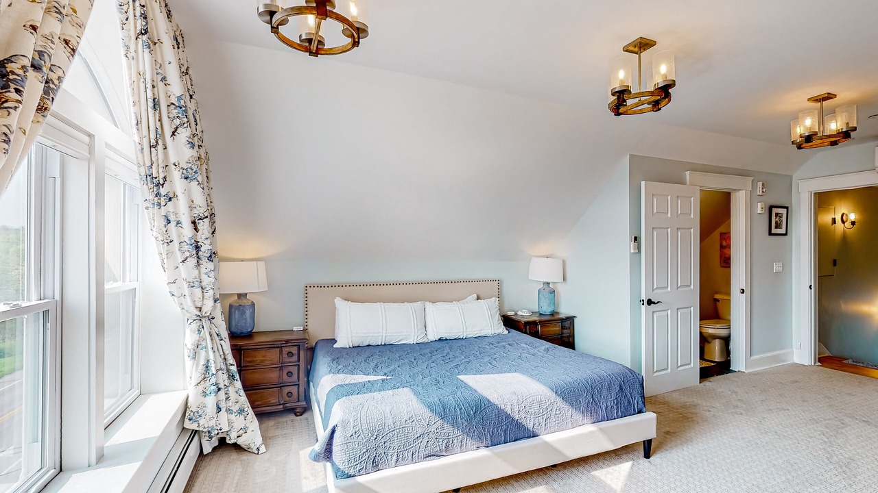 Photo of Bedroom in Waterbury Center
