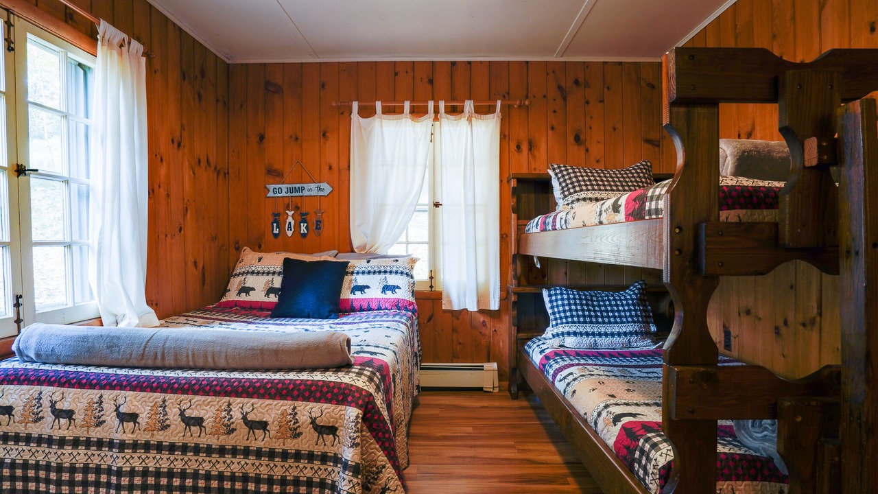 Photo of Bedroom in Long Lake