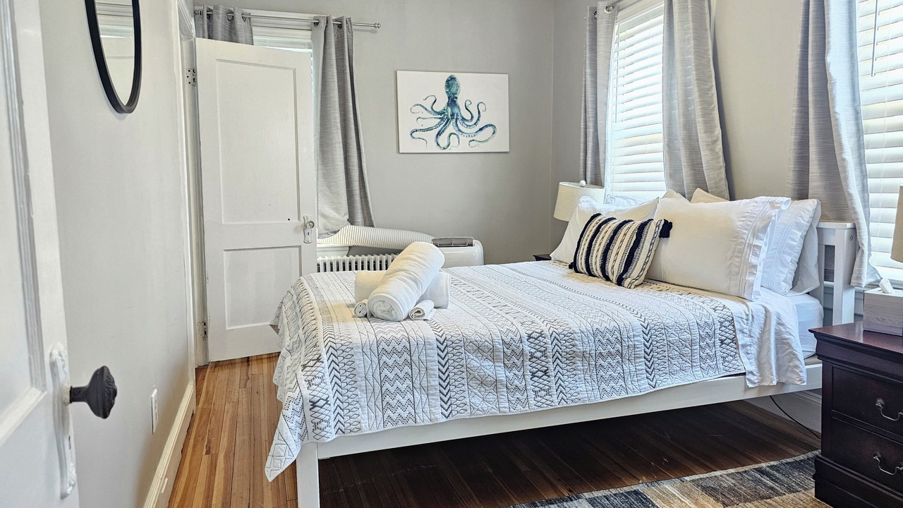 Photo of Bedroom in Yachting Village