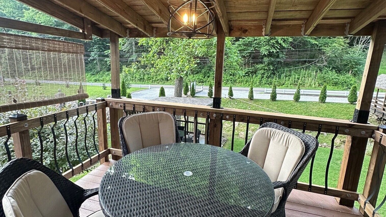 Photo of Outdoor in Williamson