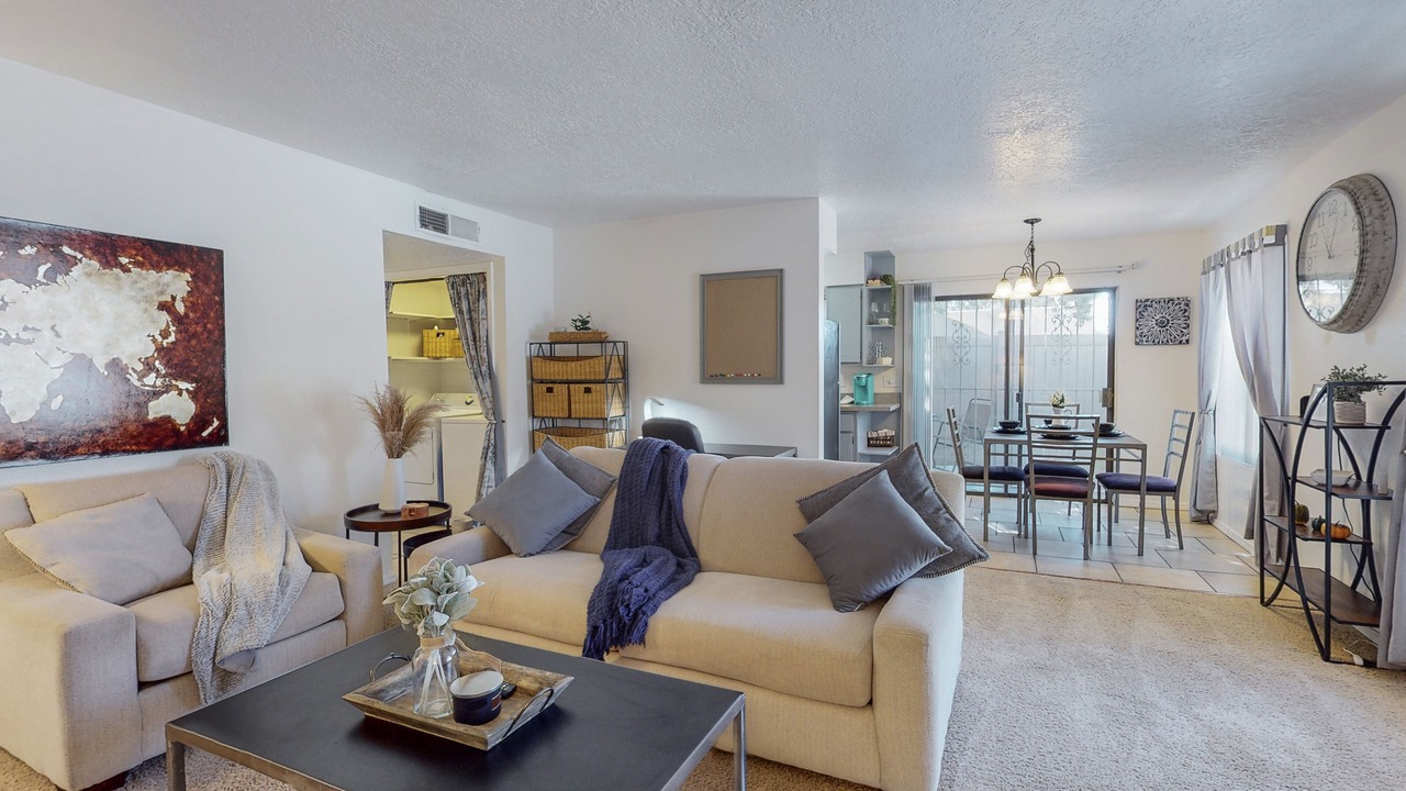Photo of Livingroom in Northeast Heights