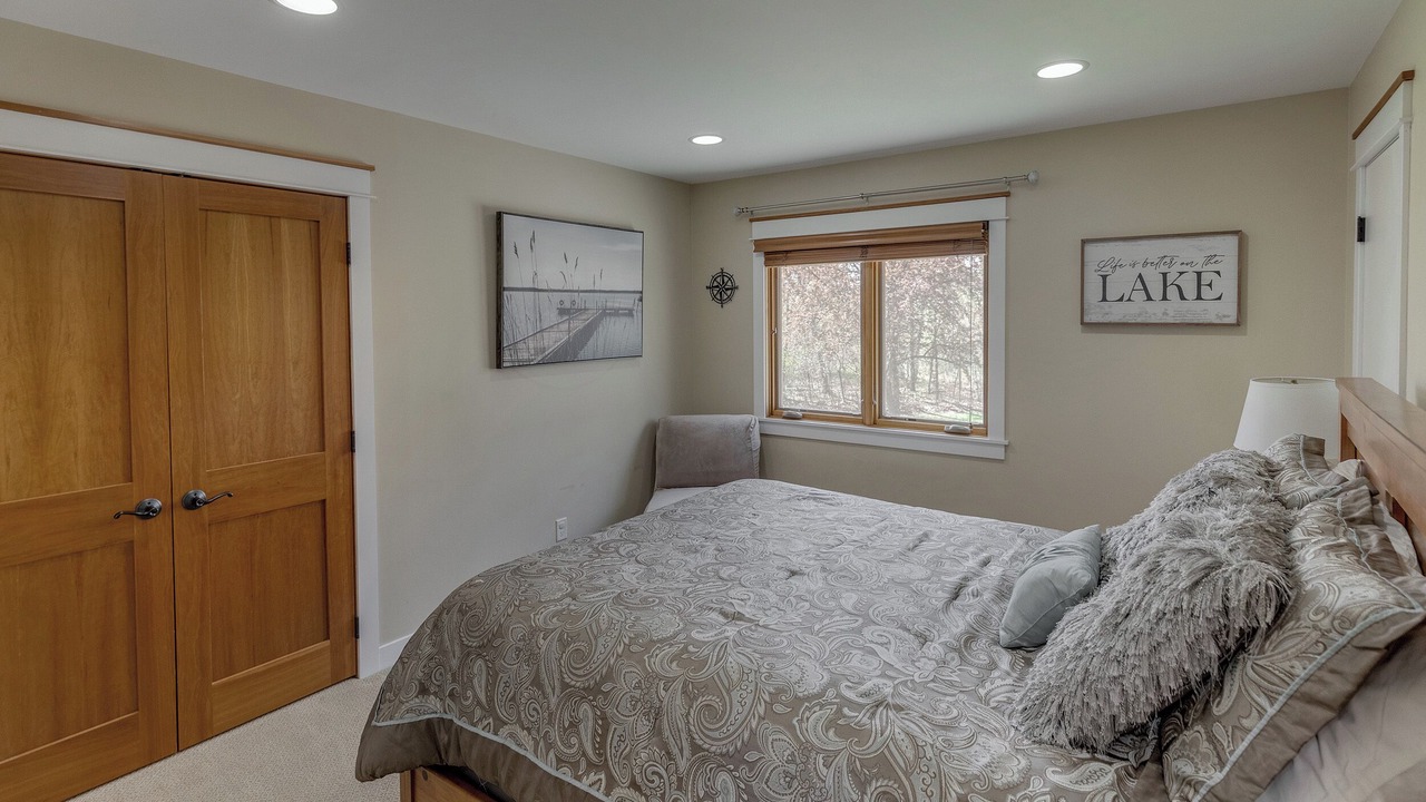 Photo of Bedroom in Brainerd