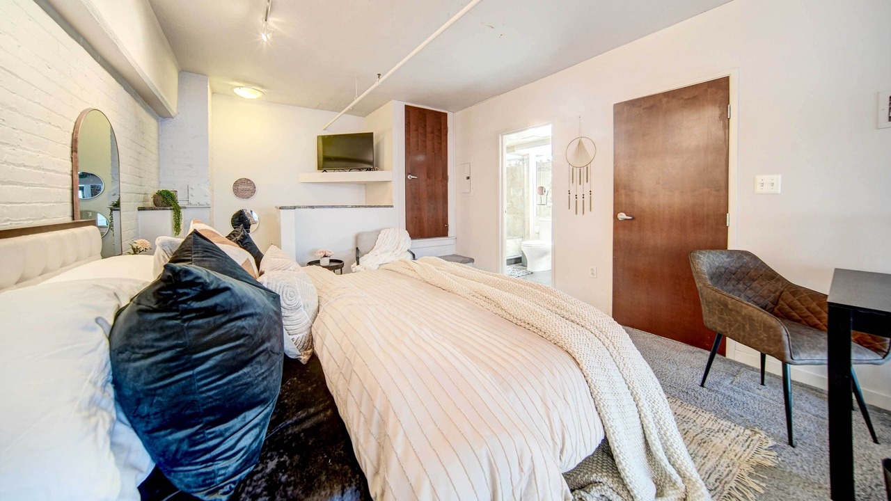 Photo of Bedroom in Downtown Cleveland