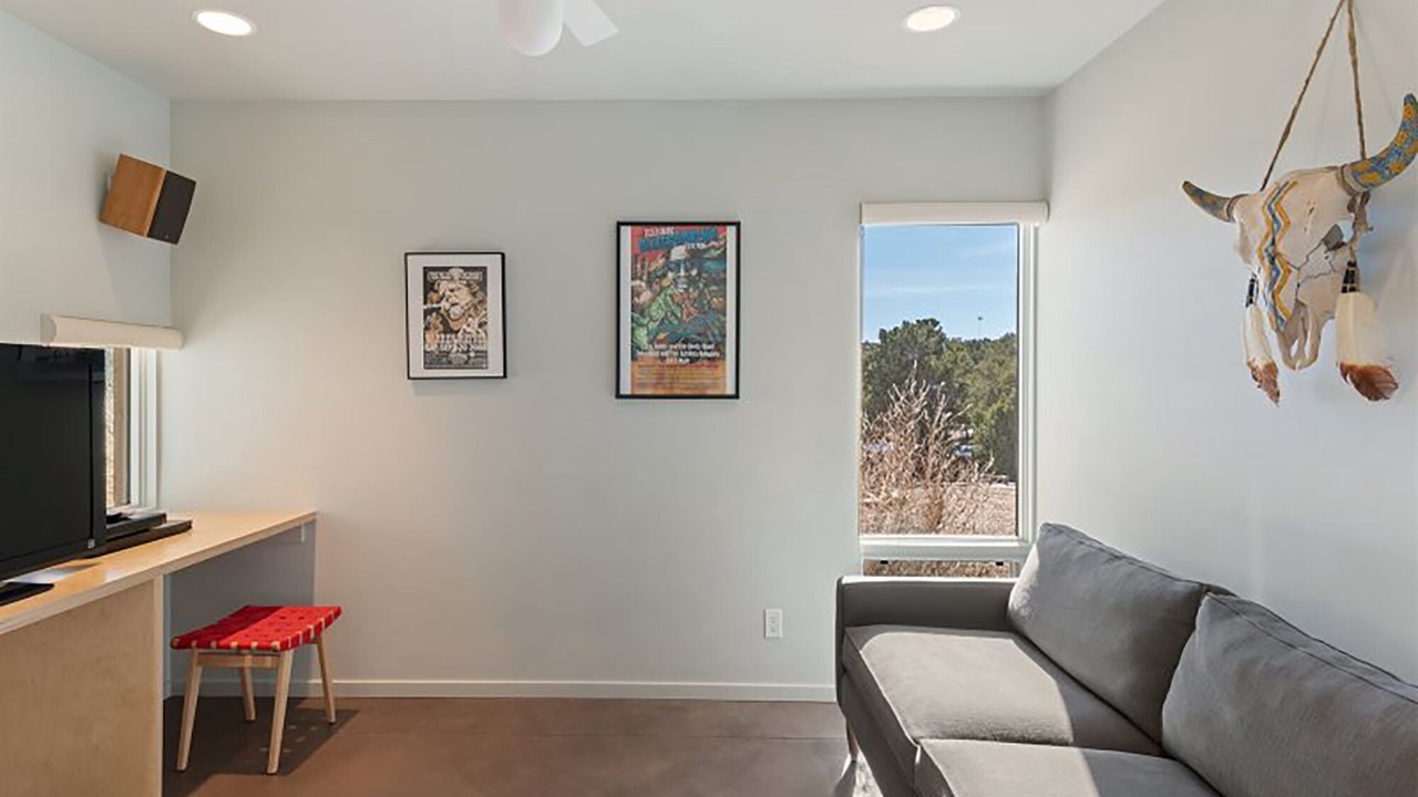 Photo of Bedroom in Tesuque Hills