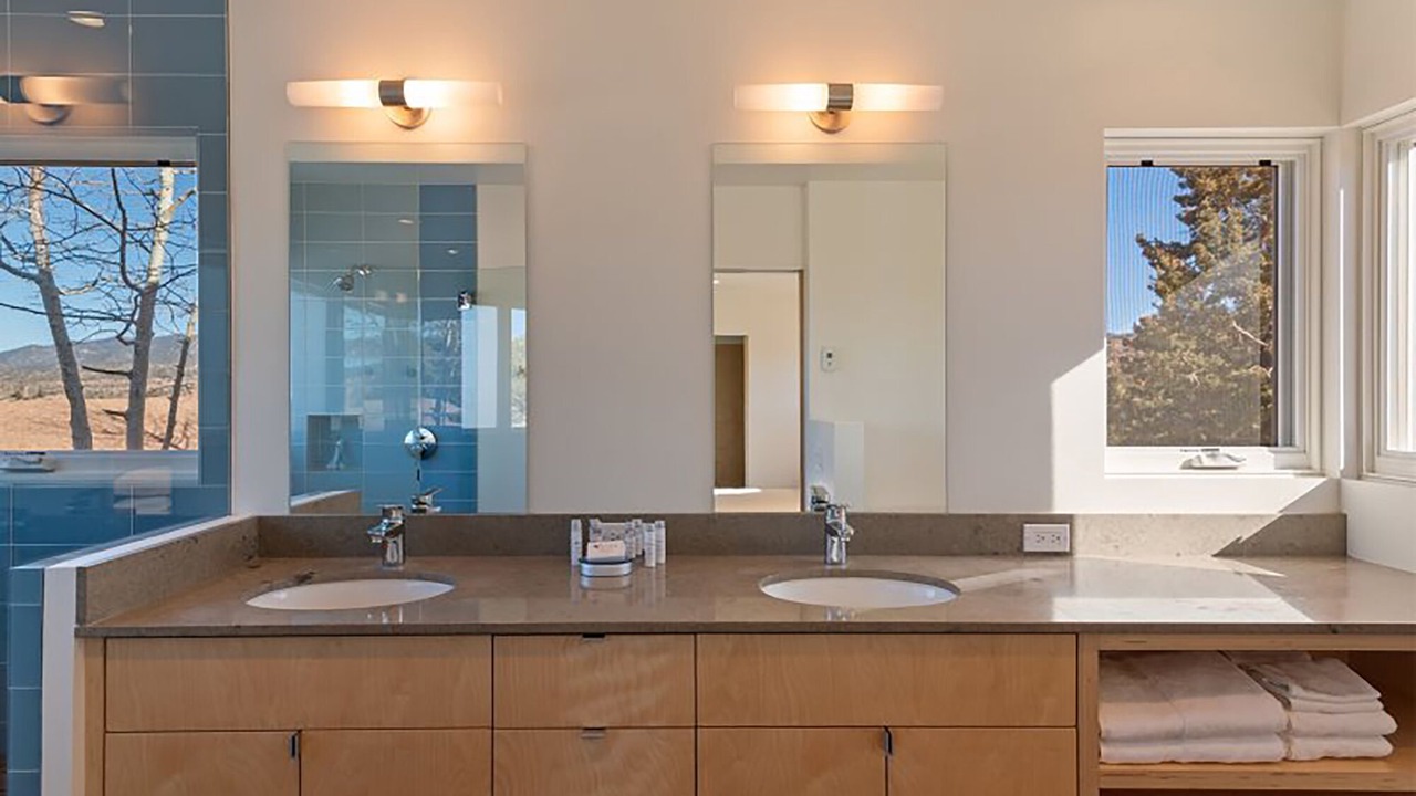 Photo of Bathroom in Tesuque Hills