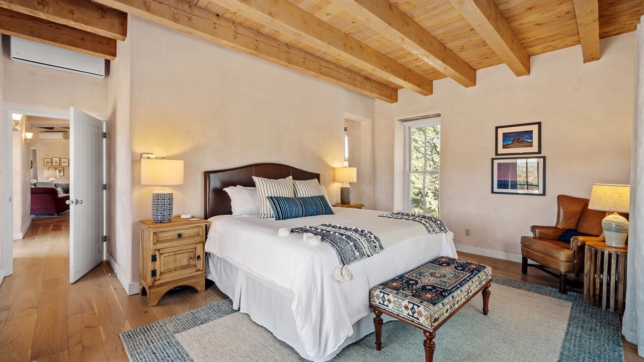 Photo of Bedroom in Tesuque Hills