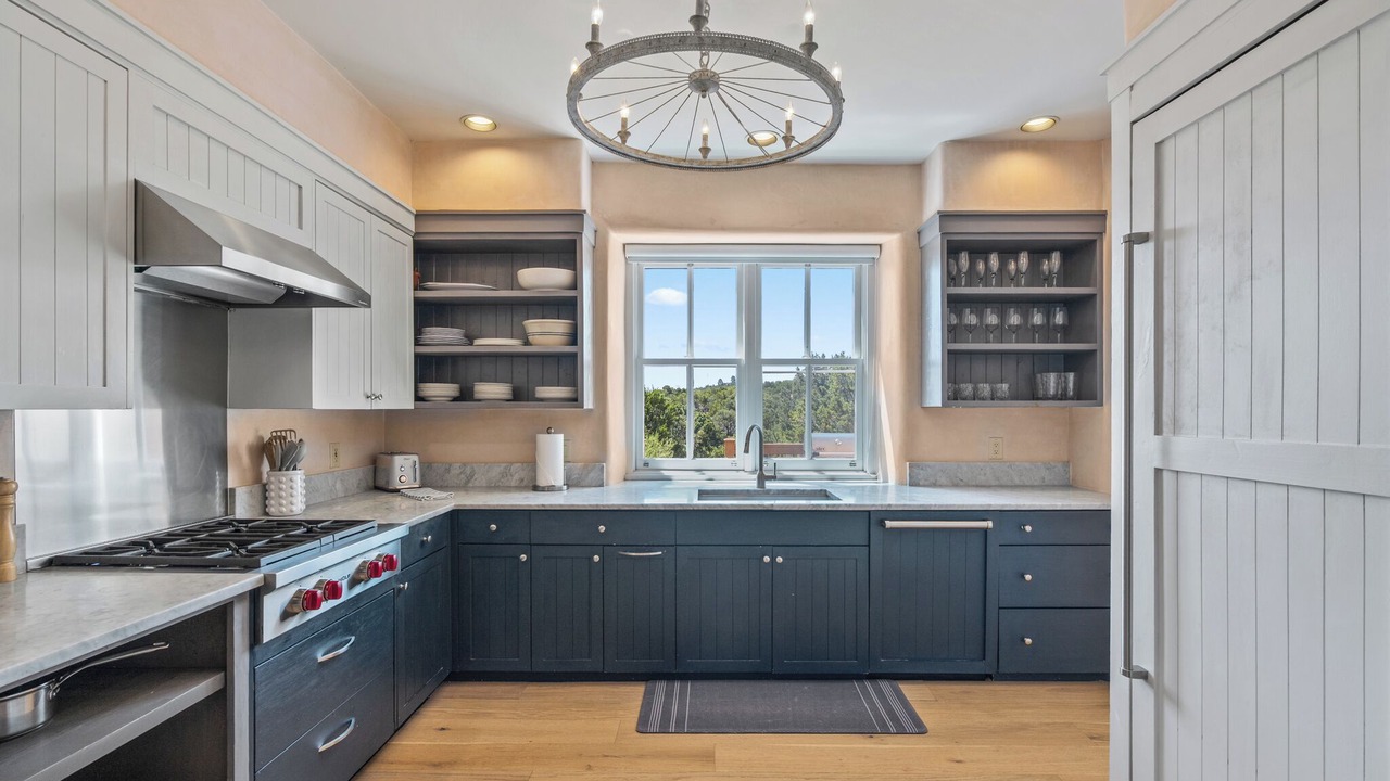 Photo of Kitchen in Tesuque Hills