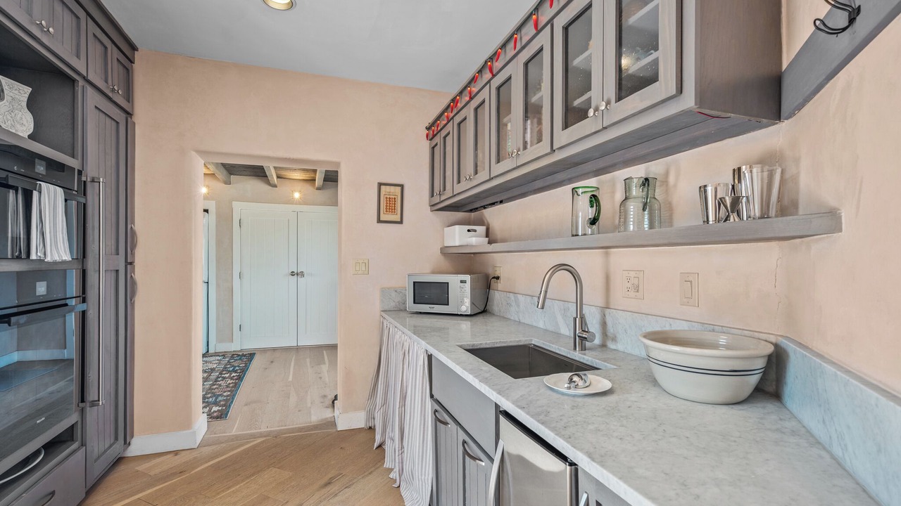Photo of Kitchen in Tesuque Hills