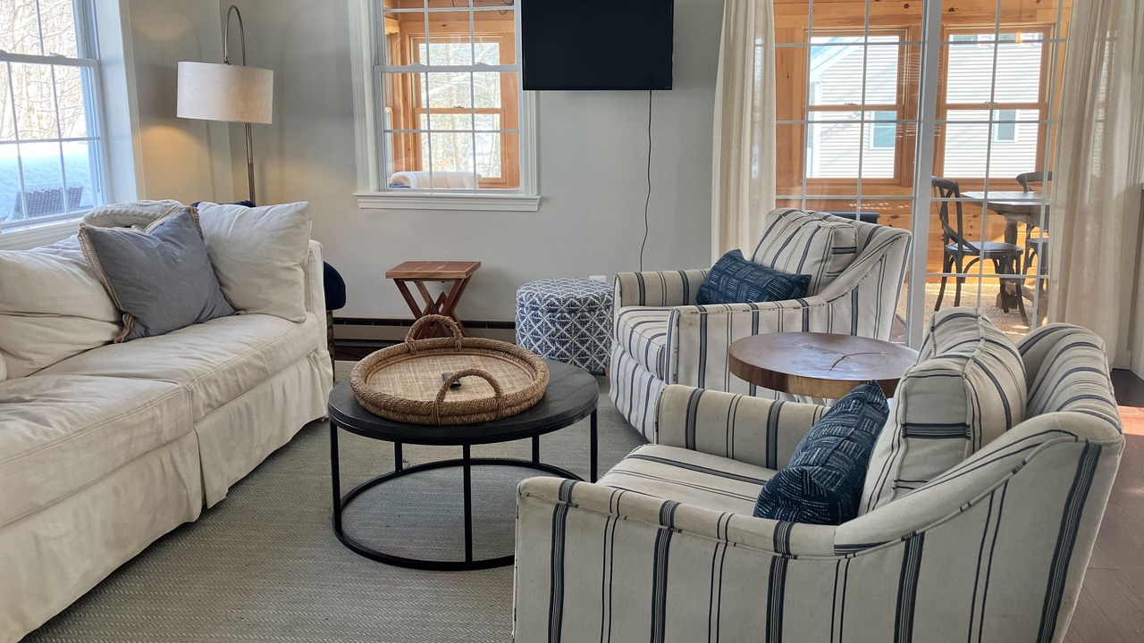 Photo of Livingroom in Meredith