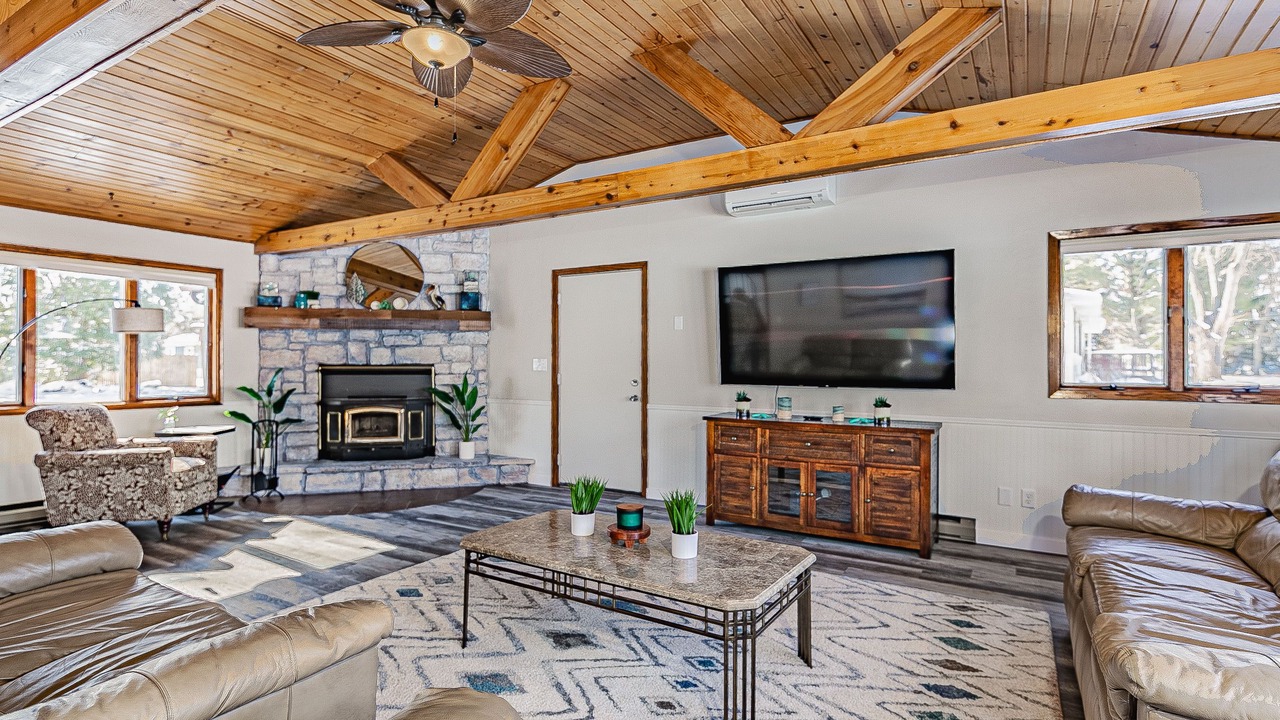Photo of Livingroom in Shawano