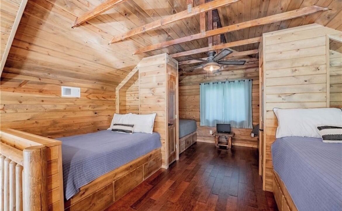 Photo of Bedroom in Alma