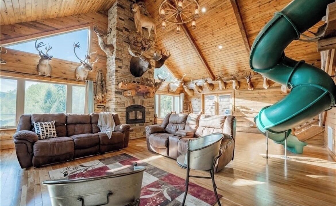 Photo of Livingroom in Alma