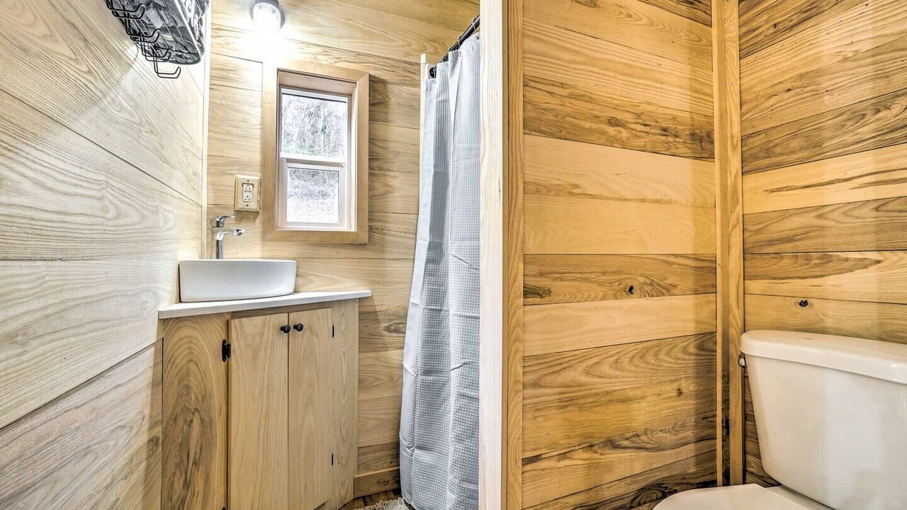 Photo of Bathroom in Gallipolis Ferry