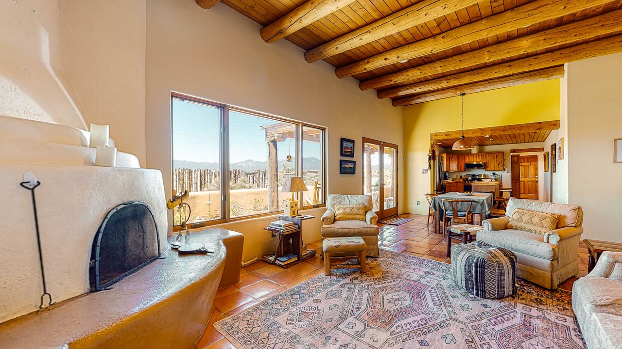 Photo of Livingroom in Taos