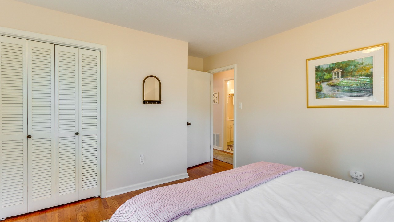 Photo of Bedroom in Berryville