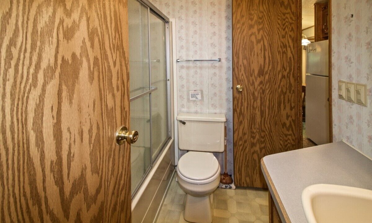 Photo of Bathroom in Remer